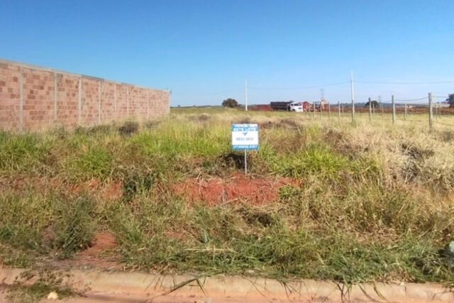 Lote no Bairro Candola